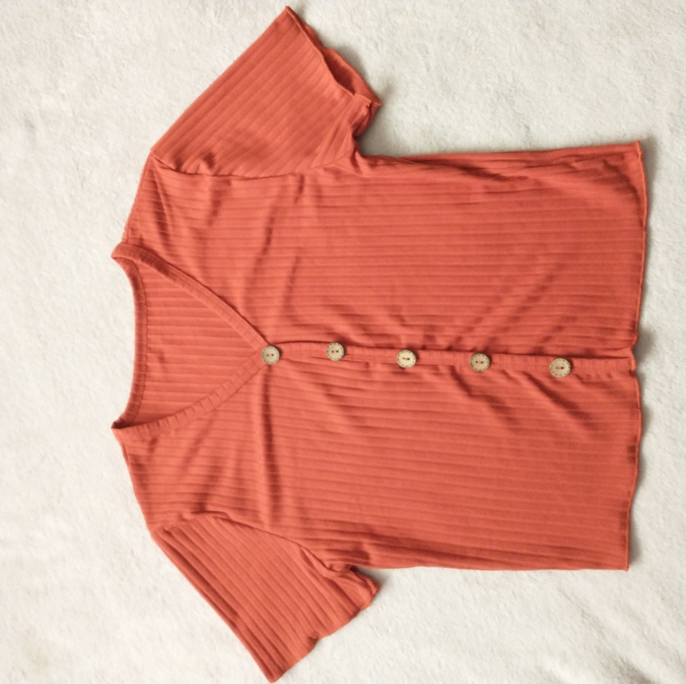 Button-down shirt, women's medium